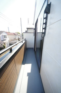 【バルコニー】 | 【仲介手数料無料！！】府中市武蔵台1丁目　新築戸建て（全2棟）2号棟　4380万円