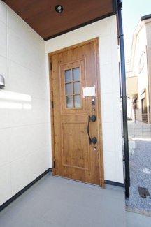 【玄関】 | 【仲介手数料無料！！】府中市武蔵台1丁目　新築戸建て（全2棟）2号棟　4380万円