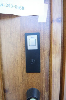 【防犯設備】 | 【仲介手数料無料！！】府中市武蔵台1丁目　新築戸建て（全2棟）2号棟　4380万円 | 玄関カードキー対応