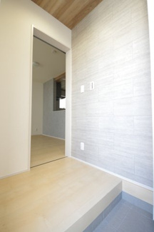 【玄関】 | 【仲介手数料無料！！】府中市武蔵台1丁目　新築戸建て（全2棟）2号棟　4380万円