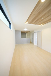 【居間・リビング】 | 【仲介手数料無料！！】府中市武蔵台1丁目　新築戸建て（全2棟）2号棟　4380万円