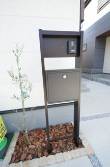 【その他】 | 【仲介手数料無料！！】府中市武蔵台1丁目　新築戸建て（全2棟）2号棟　4380万円 | 郵便受けポスト