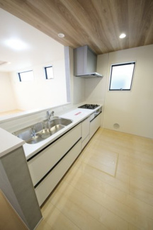 【キッチン】 | 【仲介手数料無料！！】府中市武蔵台1丁目　新築戸建て（全2棟）2号棟　4380万円