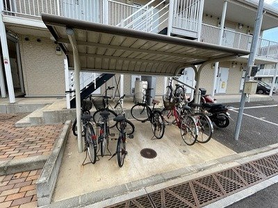 レオパレスＤＥＤＯのその他|駐輪場