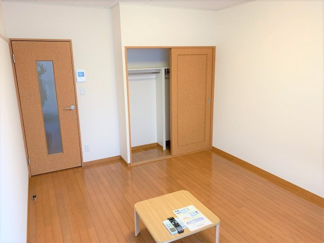 レオパレスＤＥＤＯの居間・リビング