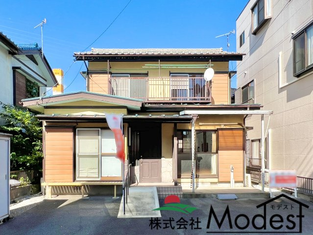 前橋市六供町三丁目の外観|年中無休で平日の仕事終わり夜２０時まで受付可能です。
事前のご予約がオススメです。お気軽にお問い合わせください。