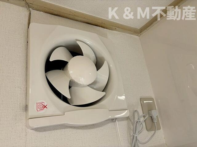 ドエル丘の設備| 