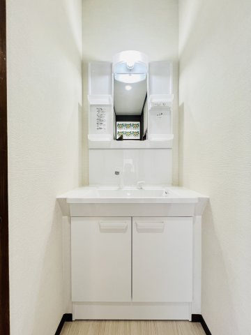 桐生市境野町6丁目の独立洗面台|収納も充実の洗面台◎