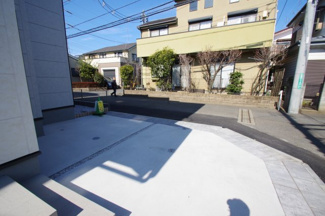 【駐車場】 | 【仲介手数料無料！！】府中市武蔵台1丁目　新築戸建て（全2棟）3号棟　4780万円 | 車庫2台