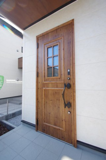 【玄関】 | 【仲介手数料無料！！】府中市武蔵台1丁目　新築戸建て（全2棟）3号棟　4780万円