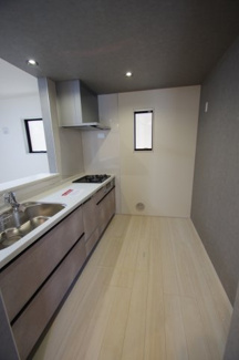 【キッチン】 | 【仲介手数料無料！！】府中市武蔵台1丁目　新築戸建て（全2棟）3号棟　4780万円