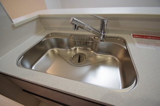 【キッチン】 | 【仲介手数料無料！！】府中市武蔵台1丁目　新築戸建て（全2棟）3号棟　4780万円 | 浄水器付き水栓