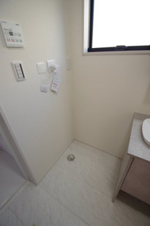 【ランドリースペース】 | 【仲介手数料無料！！】府中市武蔵台1丁目　新築戸建て（全2棟）3号棟　4780万円