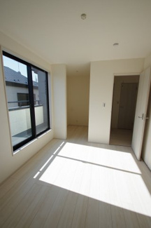 【洋室】 | 【仲介手数料無料！！】府中市武蔵台1丁目　新築戸建て（全2棟）3号棟　4780万円