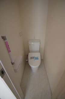 【トイレ】 | 【仲介手数料無料！！】府中市武蔵台1丁目　新築戸建て（全2棟）3号棟　4780万円