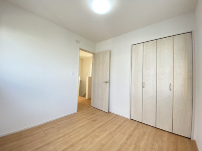 【洋室】 | うるま市栄野比（全4棟）B号棟 | ※同仕様写真です