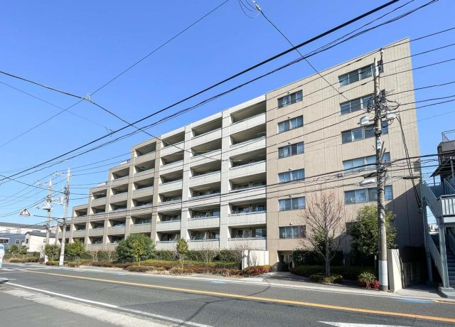 ジオ・イニシア武蔵小杉の外観