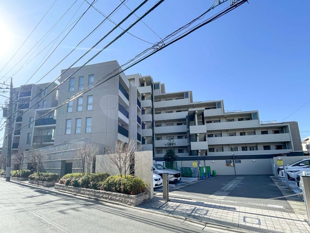 ジオ・イニシア武蔵小杉の外観