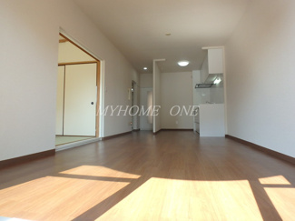 【居間・リビング】 | 宮前平アールエーマンション | リビング