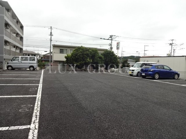 【駐車場】 | リビングタウン西寺方町
