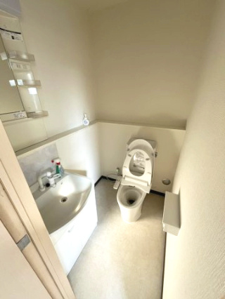 Housekul IR (ハウスクルIR)のトイレ