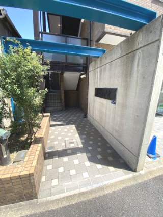 Housekul IR (ハウスクルIR)のエントランス