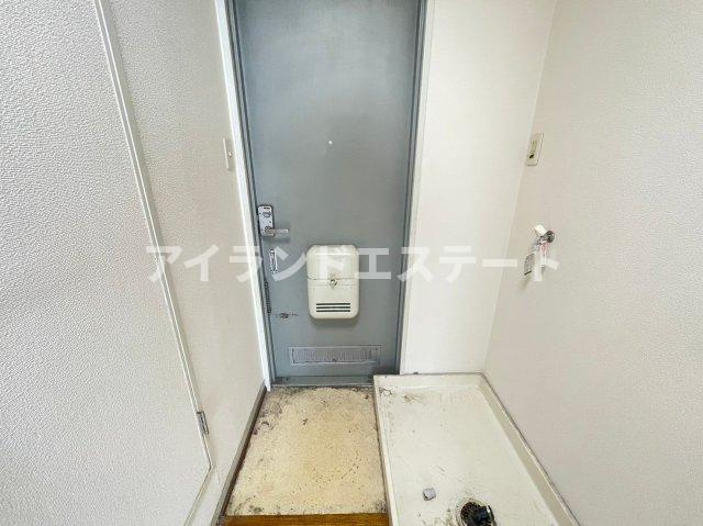 ベルイン駒沢　駅近　礼金0　バストイレ別　角部屋の玄関