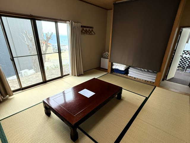 ペンション萬亀の和室|本棟の賑わいを離れ、静かな和空間。