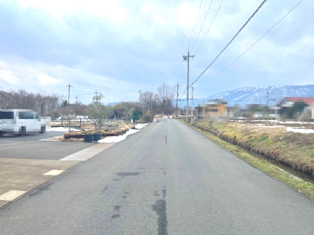 高島市今津町北仰559坪売地の前面道路含む現地写真