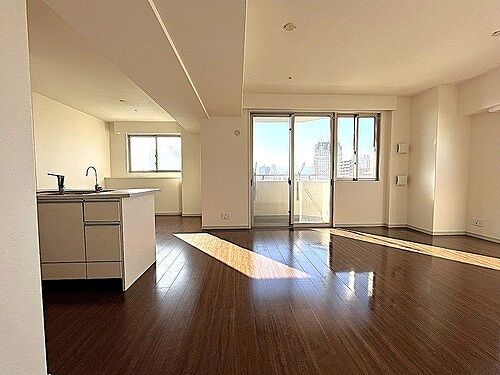 ライオンズタワー平和大通りシティマークスの居間・リビング|リビング・ダイニング　※2022年9月撮影