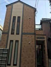 アーバンプレイス明大前のエントランス|外観は落ち着いています