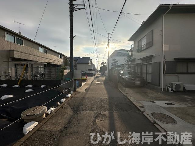 藤沢市鵠沼松が岡３丁目　売地　全２区画の前面道路含む現地写真|現地外観