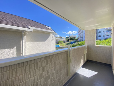 【バルコニー】 | うるま市栄野比（全4棟）A号棟 | ※同仕様写真です