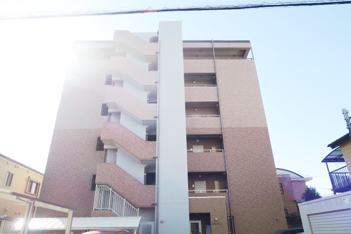 Ｓｔｅｌｌａ　Ｌｕｃｅ（ステーラ・ルーチェ）