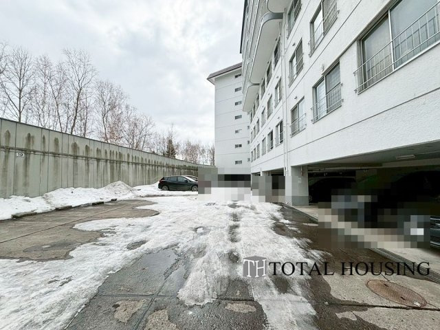 【駐車場】 | 中島公園ハウス | 平面駐車場です。