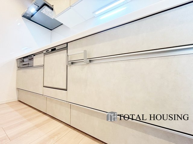 【キッチン】 | 中島公園ハウス | キッチンスペースはリビングダイニングとは独立したタイプです。「来客時でもキッチンスペースを見られない」「調理の油や匂いがお部屋に広がりにくい」などのメリットがございます。