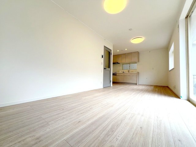 武蔵村山市学園3丁目　リフォーム済み中古戸建の居間・リビング