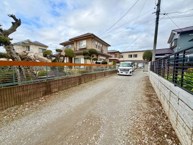  野田市中野台 中古売戸建の前面道路含む現地写真