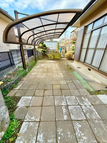  野田市中野台 中古売戸建の駐車場