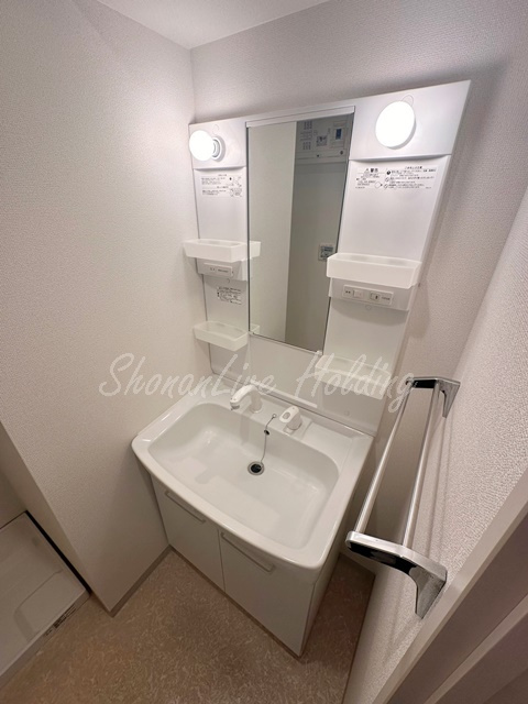 相模原市中央区相模原６丁目の賃貸マンションの洗面所|シャワー付き洗面台♪