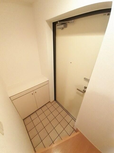 アクシオン音羽の玄関