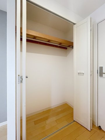 セレッソコート新大阪の収納|クローゼットです