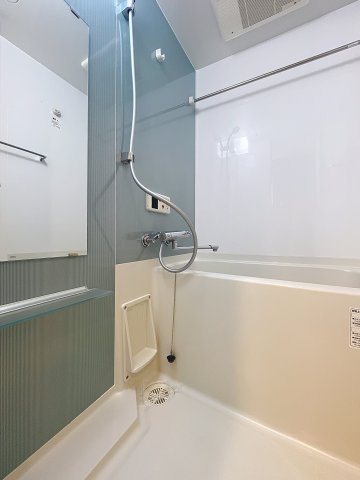 セレッソコート新大阪の浴室|浴室暖房乾燥機付きです