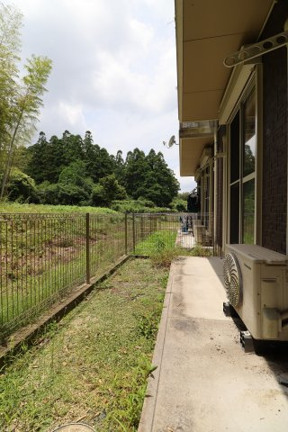 かぐや姫パークBのバルコニー|別部屋の写真です。