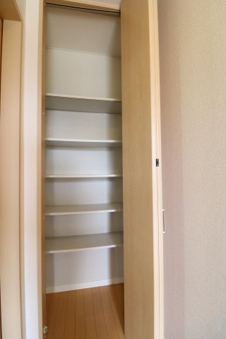 かぐや姫パークBの収納|別部屋の写真です。