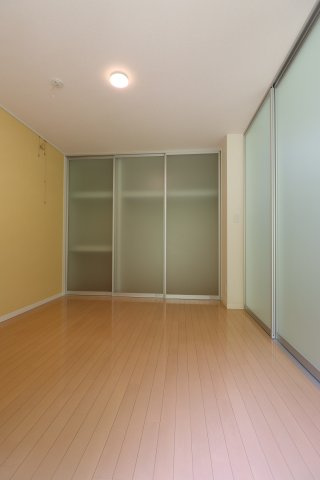 かぐや姫パークBの洋室|別部屋の写真です。