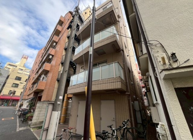 新宿区西早稲田１丁目の店舗事務所の外観