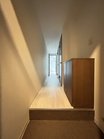 【玄関】リフレスロイヤルシティⅤ