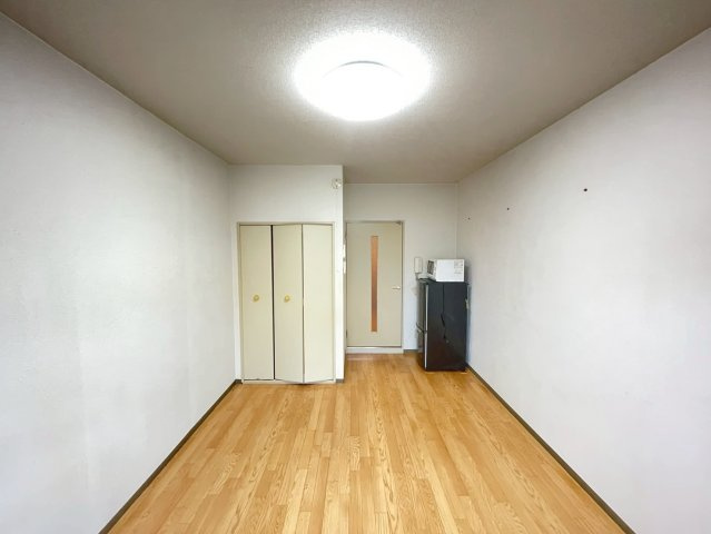 カトレアハイツの洋室