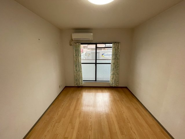 カトレアハイツの居間・リビング